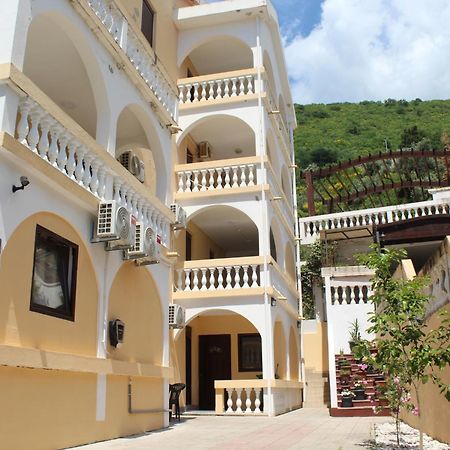 Apartmani Lime Petrovac المظهر الخارجي الصورة