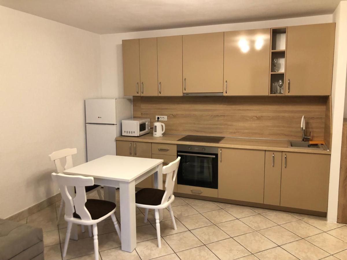 Apartmani Lime Petrovac المظهر الخارجي الصورة